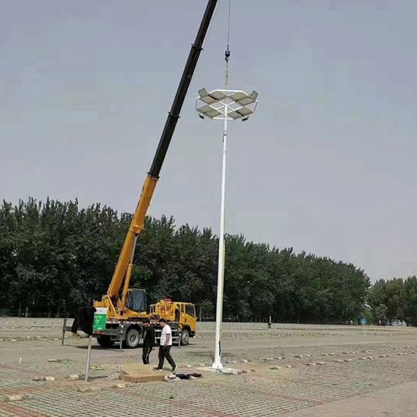 High pole lamp