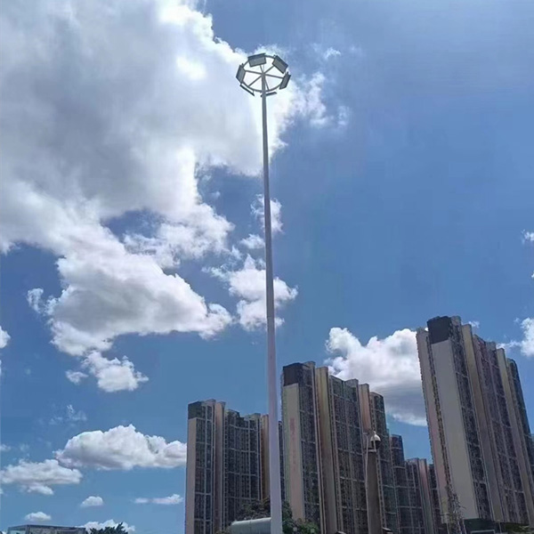 High pole lamp